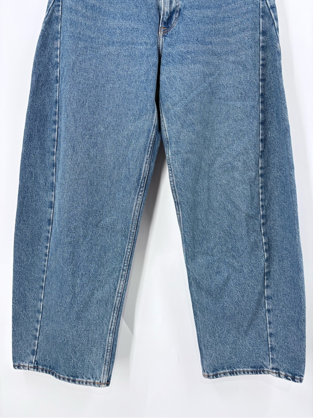 Abercrombie & Fitch Women's Mid Rise Barrel Jeans - Picture 8 of 16